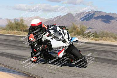 media/Nov-16-2025-Race Pace (Sun) [[8c5fa54630]]/Non Verified Riders (1st 20 Minutes)/3-Turn 3 Inside (11am)/